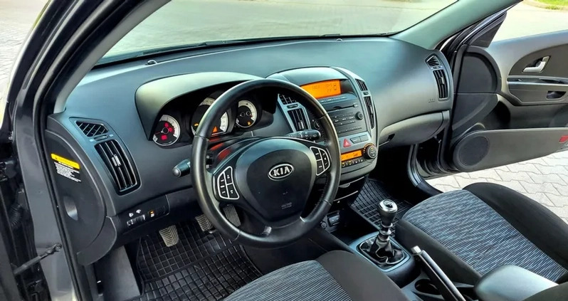 Kia Ceed cena 18900 przebieg: 103000, rok produkcji 2009 z Płock małe 326